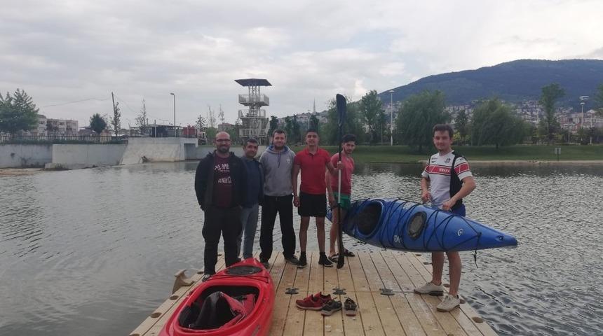 Gemlik&rsquo;te denizcilik &ouml;ğrencilerine kano eğitimi