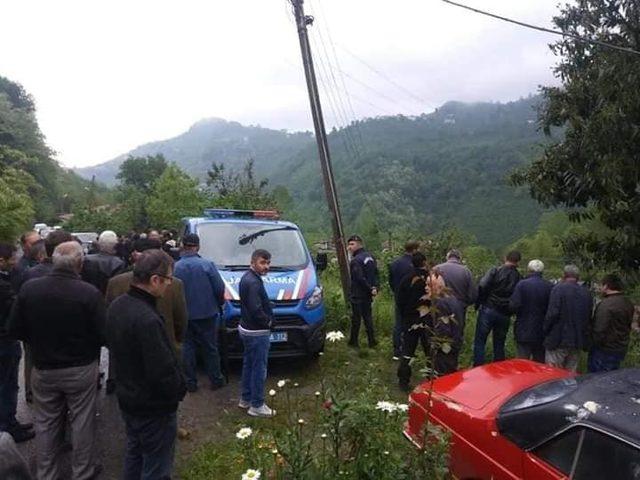 Çıktığı elektrik direğinde akıma kapılan şahıs hayatını kaybetti