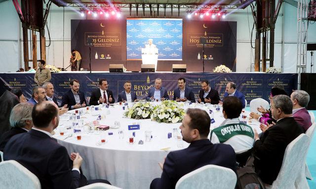 Cumhurbaşkanı Erdoğan Taksim Meydanı'ndaki iftar programında konuştu (1)