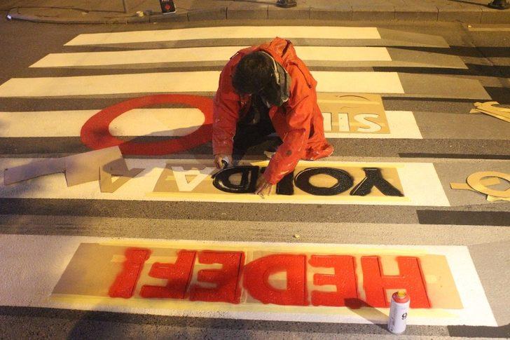 İstanbul'da dikkat çeken yaya yolu çalışması G1