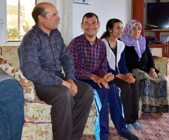 Çocukları için mermer fabrikasındaki işini bıraktı