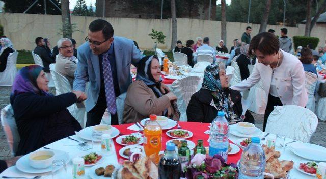 Alaşehir’de gaziler ve şehit yakınlarına iftar