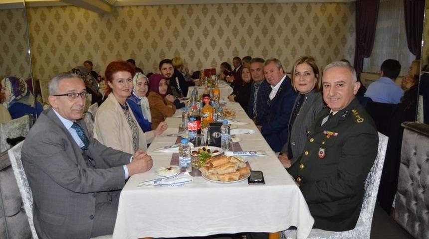 Şehit aileleri ve gazilere iftar