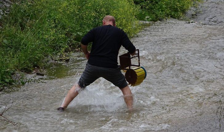 Suyun altında elektrik üretti G1