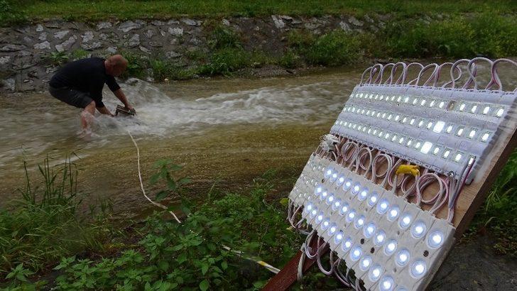 Suyun altında elektrik üretti G2