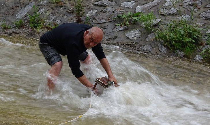 Suyun altında elektrik üretti G4