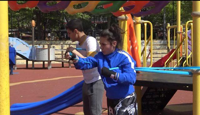 Çocuk parkında kick-boks şampiyonası antrenmanı 2