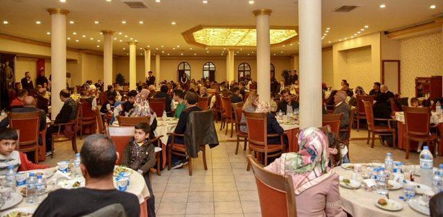 Vali Elban, şehit aileleri ve gazilerle iftarda buluştu