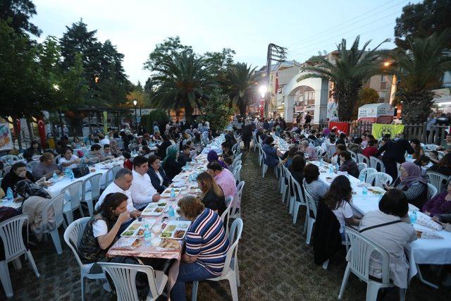 Bucalı annelere anlamlı iftar