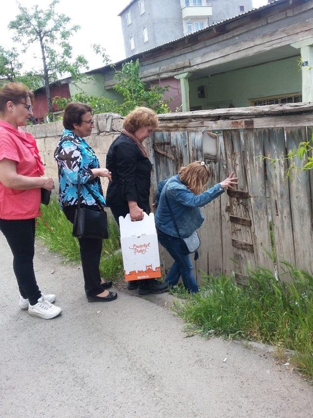 Kadınlar birliğinden gıda yardımı 2