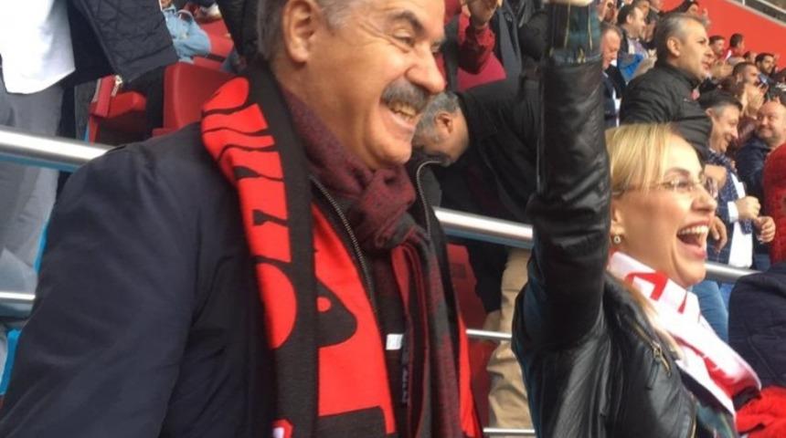 Başkan Deveci’den taraftara ’tatlı’ destek