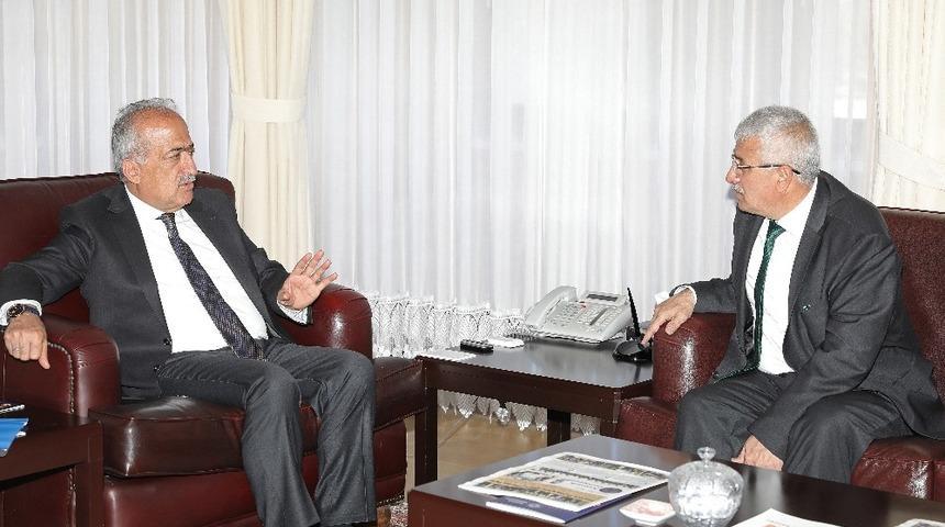 Şehirdeki paydaşlar ile fikir alışverişleri sürüyor