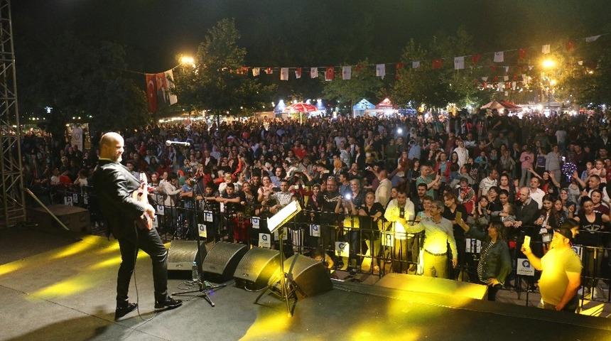 Konyalılar Gecesi’nde anneler unutulmadı