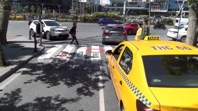 İstanbul da 3 boyutlu yaya geçidi 1