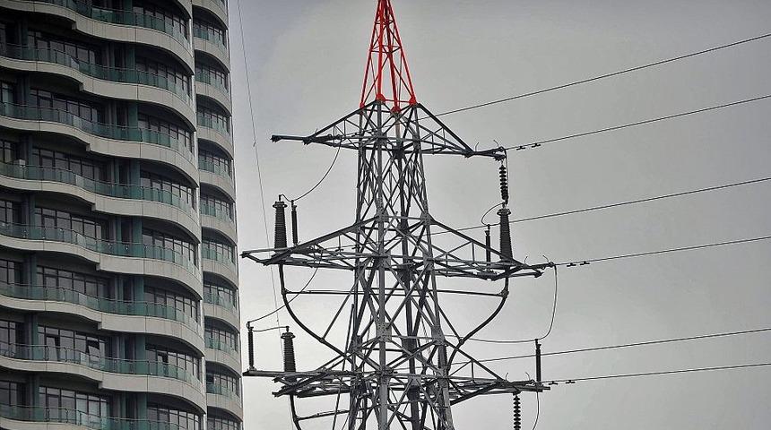 Reuters: Türkiye enerji sektörünün 13 milyar dolarlık ödenemeyen borçlarını kurtarmaları için bankalara baskı yapıyor