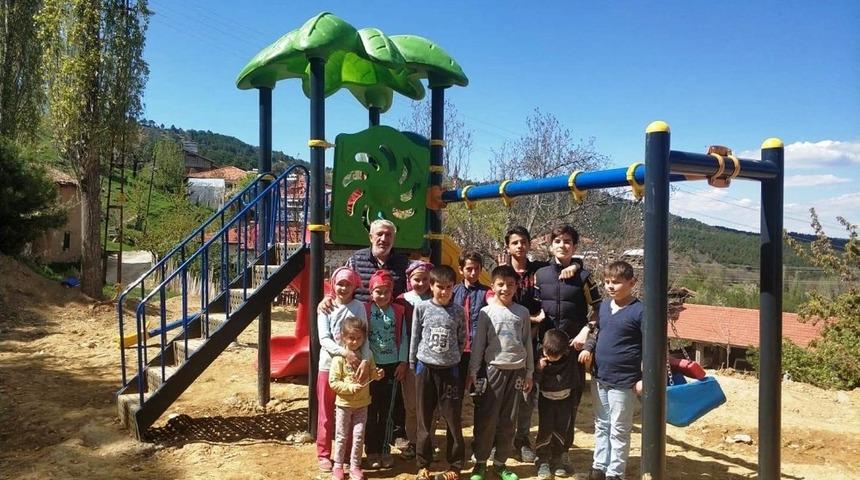 Hisarcık’ta köylere oyun parkı