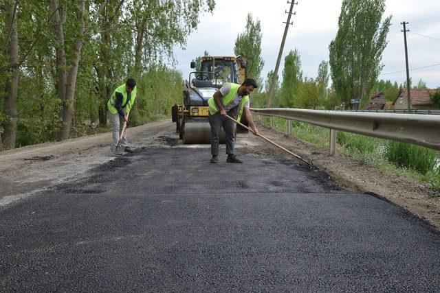 Fen İşleri ekipleri birçok mahallede