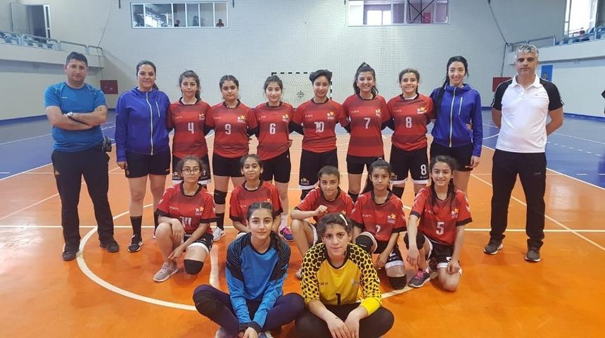 Diyarbakırlı hentbolcular umut verdi