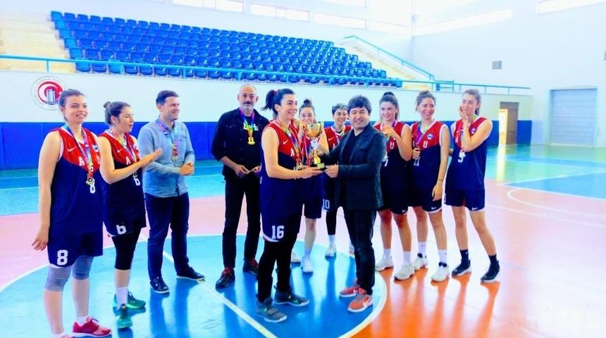 ASÜ Kadın Basketbol Takımı Süper Lig’e yükseldi