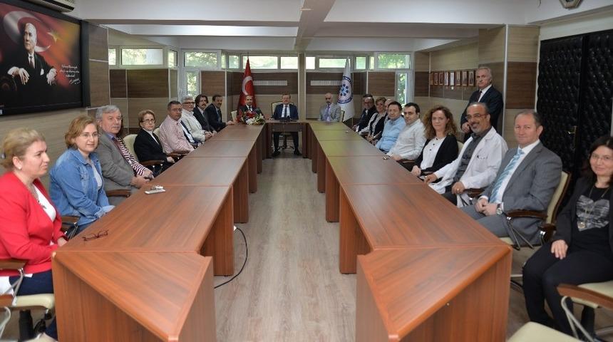 &Uuml;niversitede değişim devam ediyor