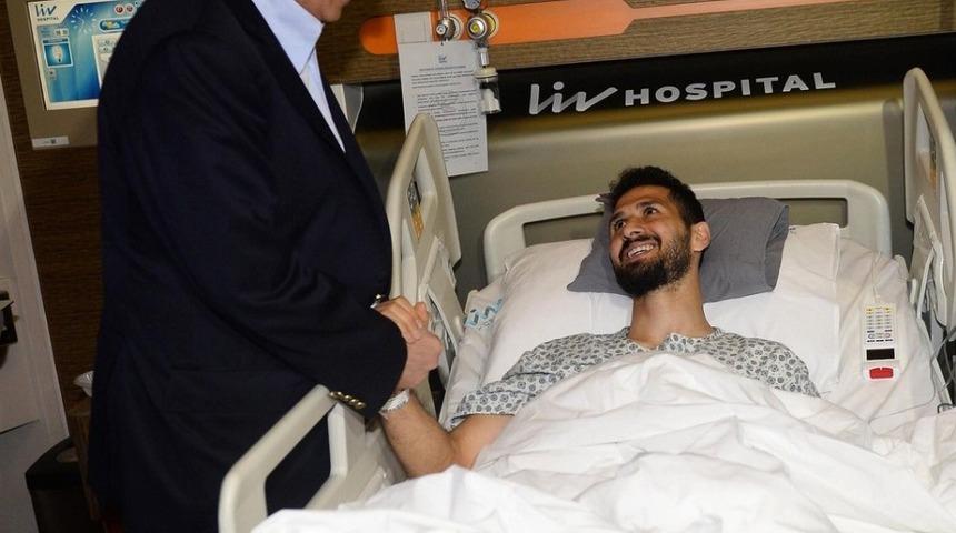 Emre Akbaba&rsquo;nın d&ouml;n&uuml;ş tarihi belirsiz