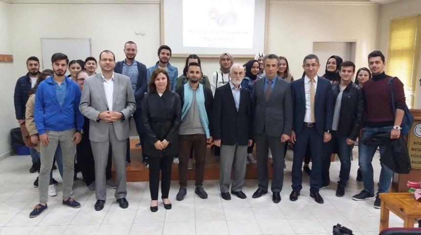 &Ouml;ğrencilere iş arama becerileri anlatıldı