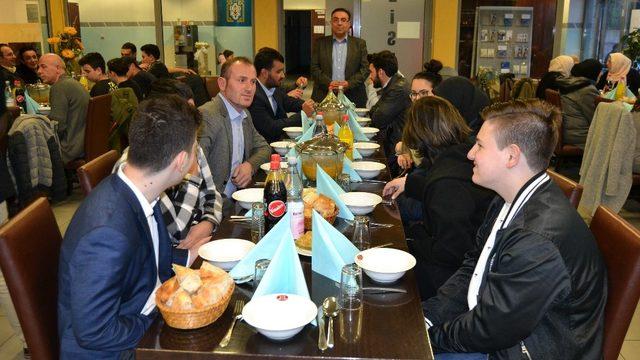 Gurbetteki Yeniceliler iftarda bir araya geldi