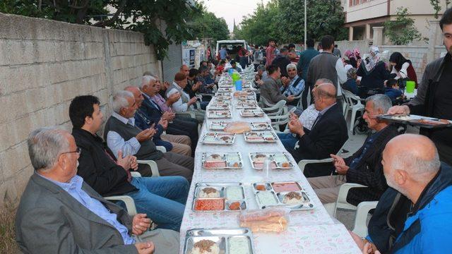 Şehit Fahri Yaldız hayrına iftar programı düzenlendi