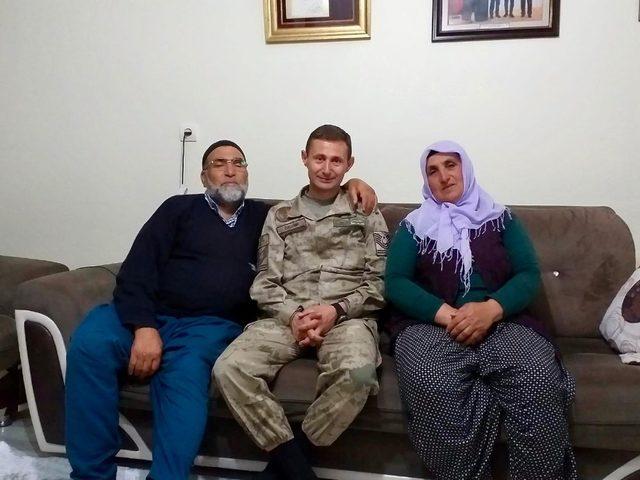 Jandarma’dan şehit annelerine ziyaret