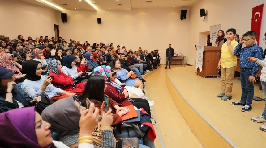 Engelli minikler g&ouml;n&uuml;llerince eğlendi