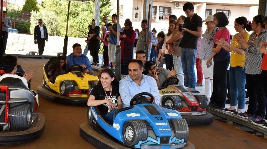 Yılmaz: "Engelsiz D&uuml;şler K&ouml;y&uuml; kuracağız"