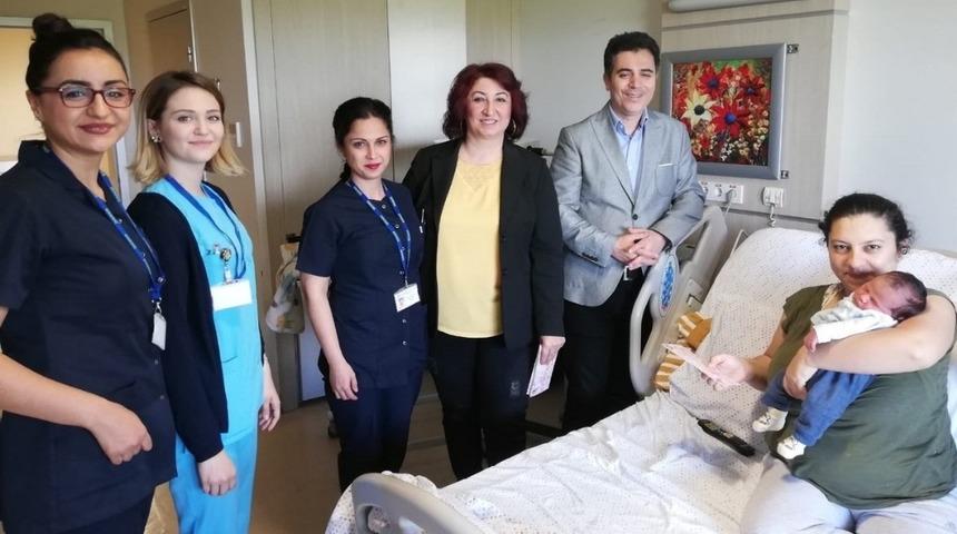 ESOG&Uuml; Hastanesi&rsquo;nde Anneler G&uuml;n&uuml; ve Hemşireler G&uuml;n&uuml; unutulmadı