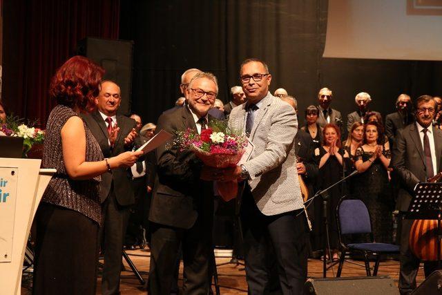 Zeki Müren konseriyle ‘Güneş Sanat İçin Doğdu’