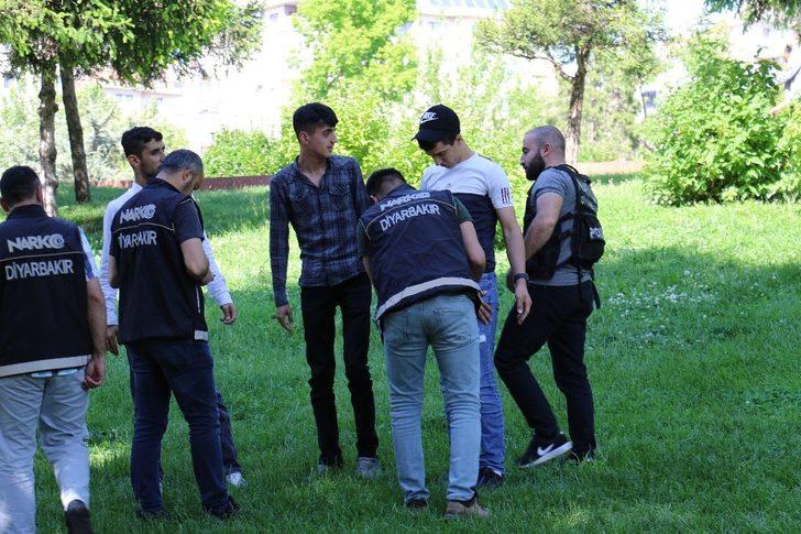 Diyarbakır’da 350 polisle narkotik uygulaması G2