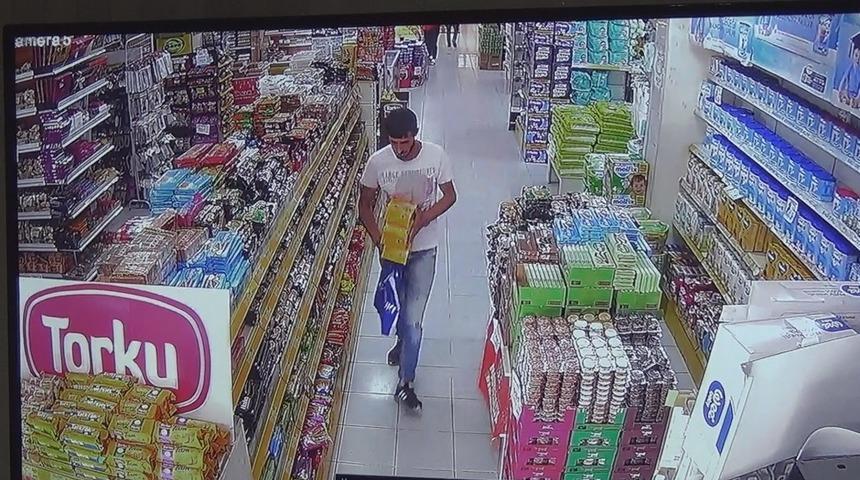 Bebek mamalarını &ccedil;alıp ka&ccedil;tı