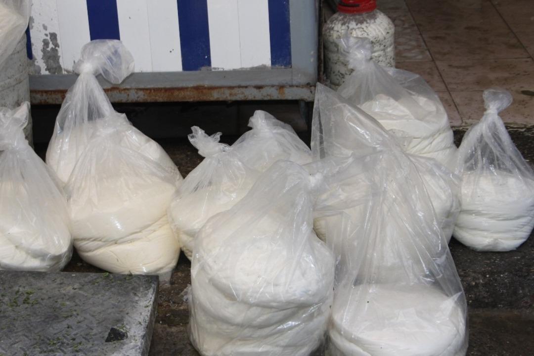 Siirt&rsquo;te aşırı yağışlar peynir fiyatlarını etkiledi