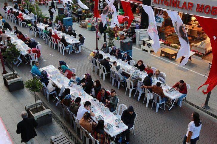 Ataşehirliler sokak iftarında bir araya geldi G2