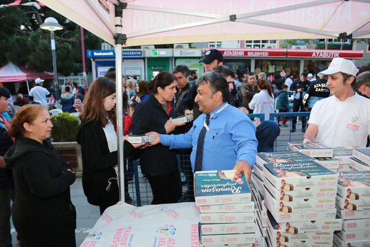 Ataşehirliler sokak iftarında bir araya geldi G3