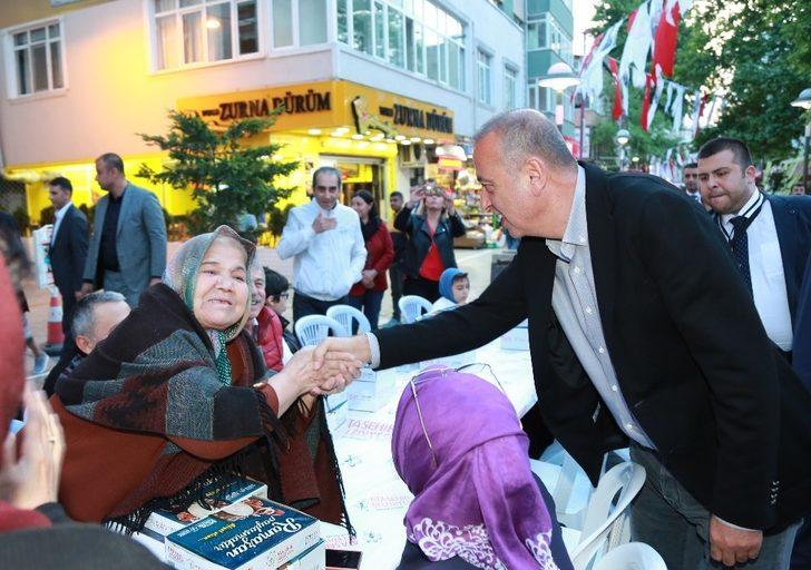 Ataşehirliler sokak iftarında bir araya geldi G4