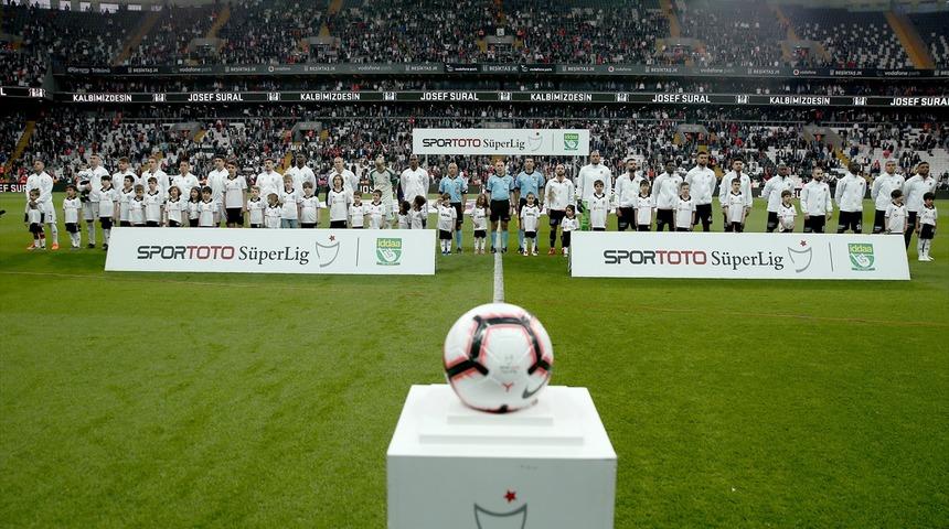 Vodafone Park karıştı! Tepki ve ıslık...