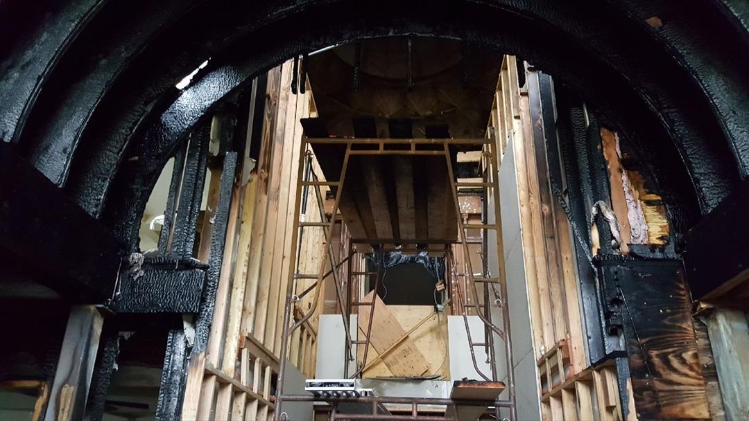 ABD'de kundaklanan camide hasar b&uuml;y&uuml;k!