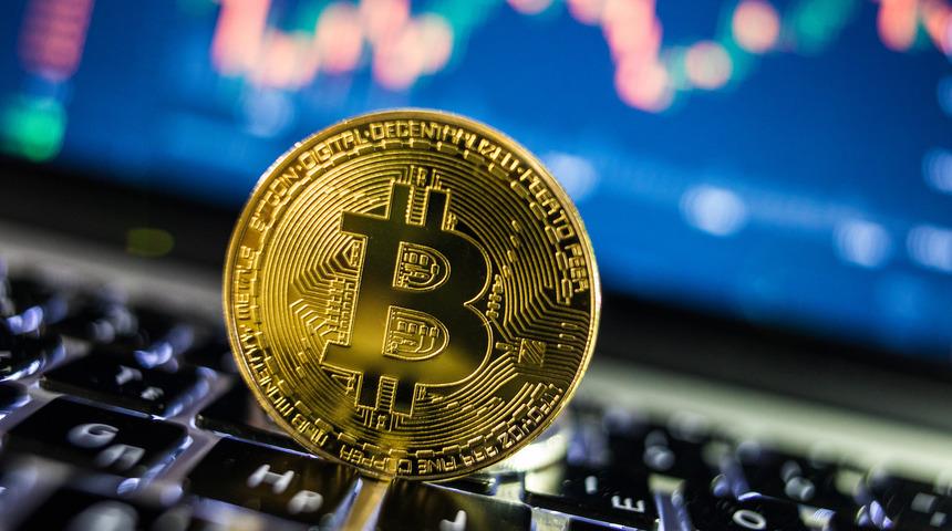 Ticaret savaşı etkiledi! Bitcoin 8 bin doları aştı