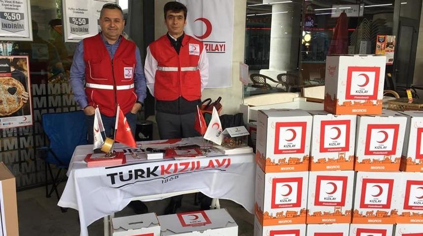 Türk Kızılayı fitre ve zekat bağışları için stant açtı