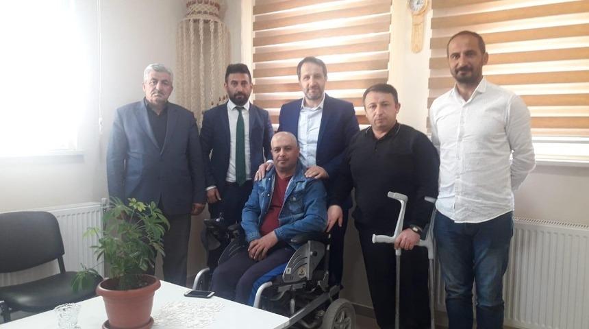 Başkan G&uuml;r&rsquo;den engellilere ziyaret