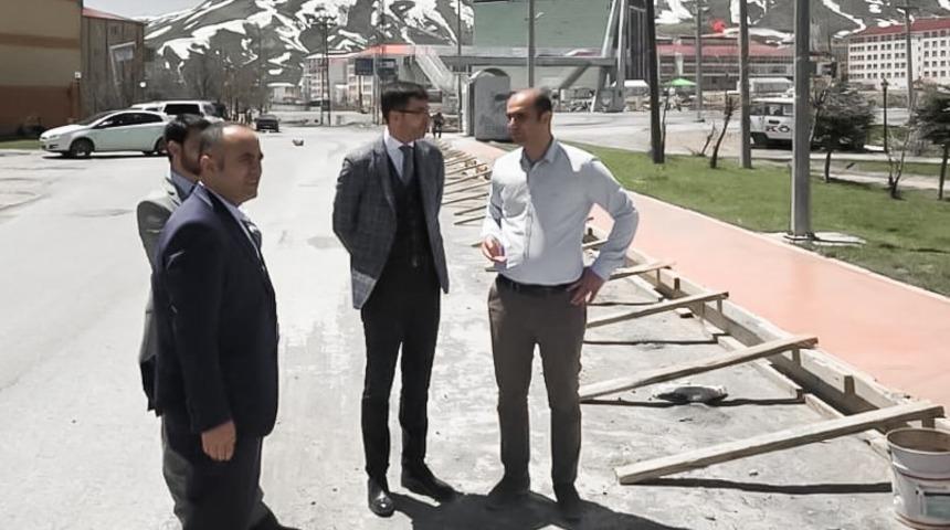 Bitlis Belediyesinden kaldırım &ccedil;alışması