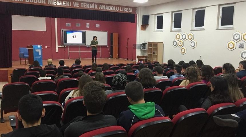 &Ouml;ğrencilere meslek se&ccedil;iminin &ouml;nemi anlatıldı