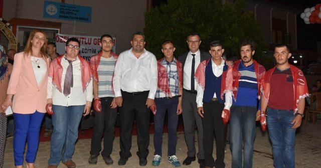 Alaşehir’de engelli gençler askere uğurlandı