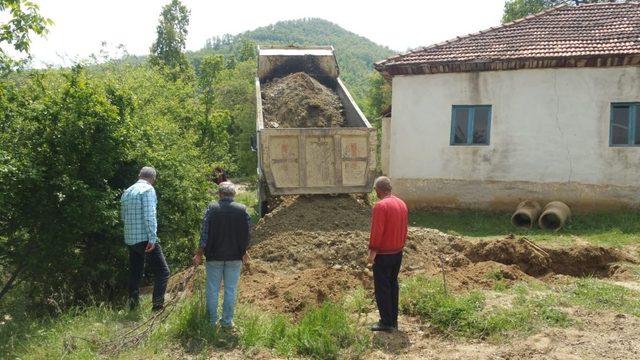 Alaşehir’de Bahçeli Mahalle yolları güvenli hale geldi