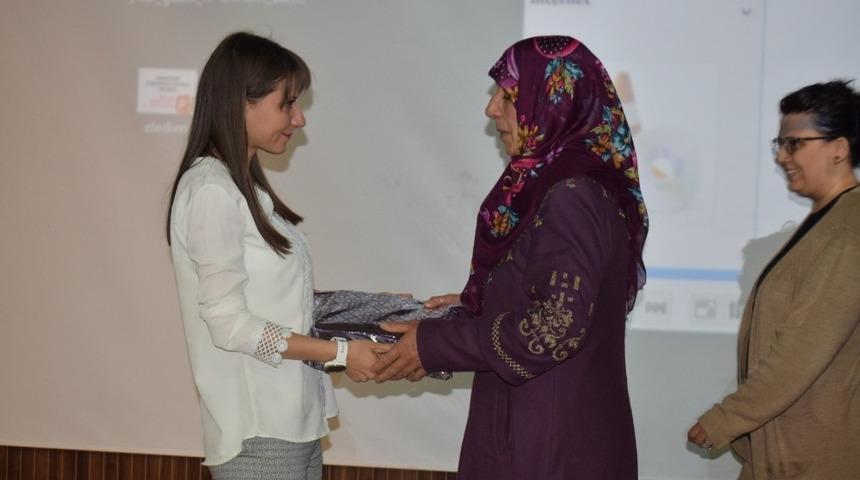 Şehit annesi &ldquo;yılın annesi&rdquo; se&ccedil;ildi