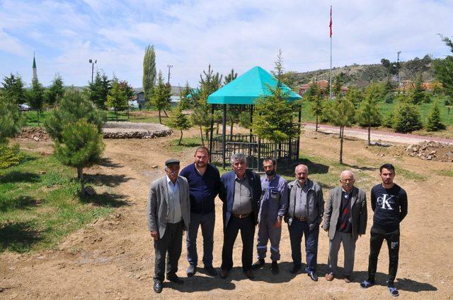 Başkan Altınok’un talimatıyla Güzelyurt mahallesine çocuk oyun parkı